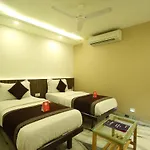 Oyo Flagship 312 Near Ashram Road