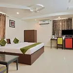 Capital O 48482 Hotel Tribecca Inn