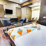 Fabhotel Metro Park