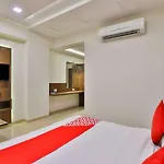 Hotel Hill Park By Sky Stays
