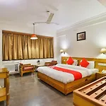 Hotel Pinnacle
