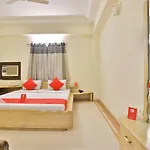 Oyo 8949 Atman Bungalows