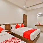 Oyo 19303 Hotel Sungold