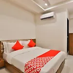 Oyo 19303 Hotel Sungold