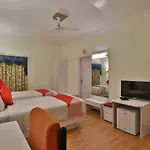 Oyo 2308 Hotel Crown