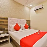 Oyo 12654 Hotel Sunshine