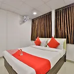 Oyo 12229 Hotel Sarvagya