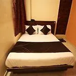 Oyo Rooms Maninagar Station 3