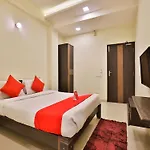 Oyo 6684 Hotel Park Sangam