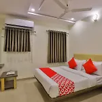 Oyo 26999 Hotel Sg