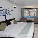 Hotel Maple Inn