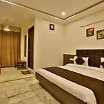 Hotel Kamran Palace