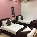 OYO 229 Hotel Classic inn