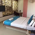 OYO 229 Hotel Classic inn