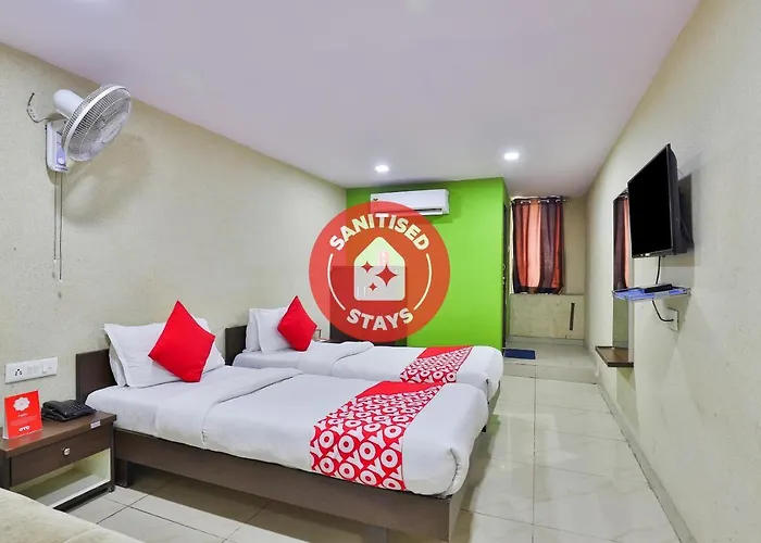 Vaccinated Staff- Oyo 8692 Hotel Vibrant Regency