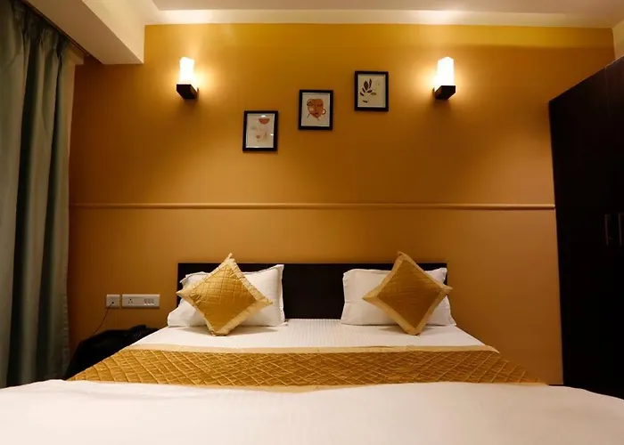 Hotel Maple Inn