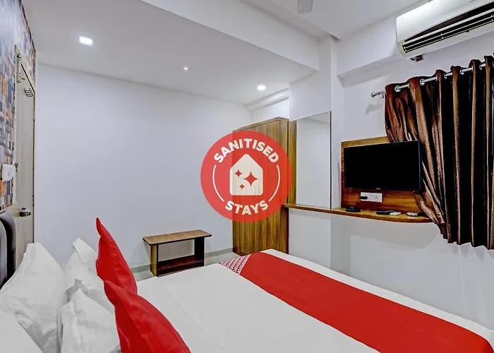 Oyo 81729 Hotel Blue Star