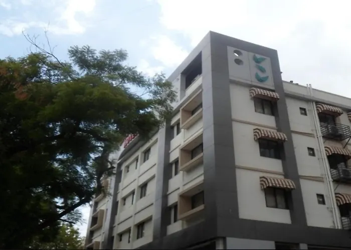The Metro Park Hotel