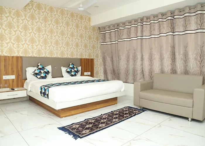 Hotel Rising