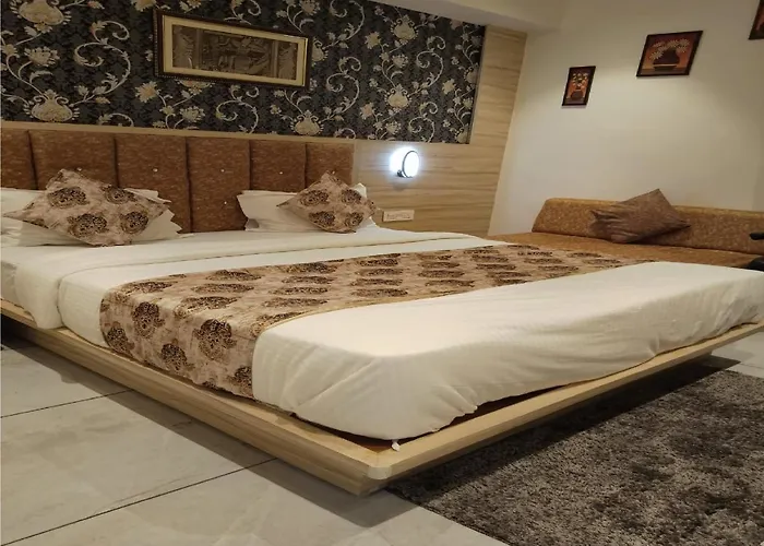 Hotel Lotus Villa