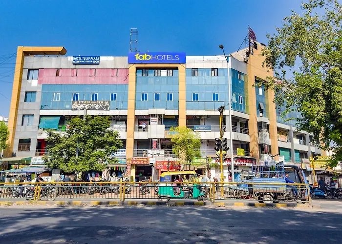 Fabhotel Tulip Plaza