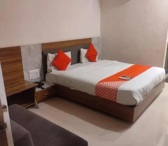Hotel Bhavya