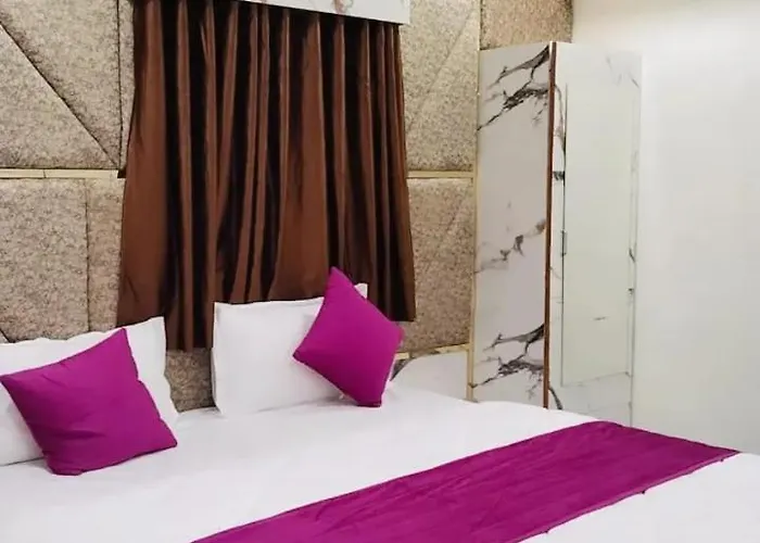 Hotel Karnavati