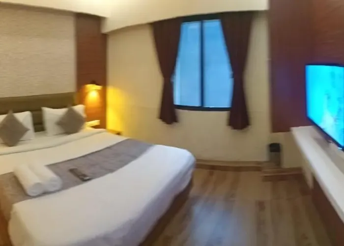 Hotel Rj Residency