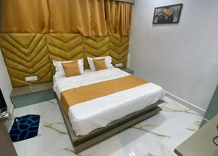 Hotel Hira Palace