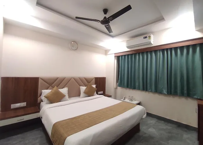 Hotel Earth Inn, Subhash Bridge, Ahmedabad