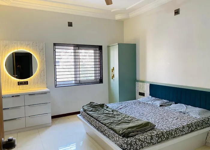 Spacious Room With Modern Touch