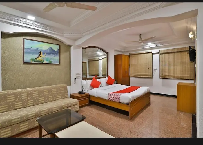 Darshan Hotel & Restaurant