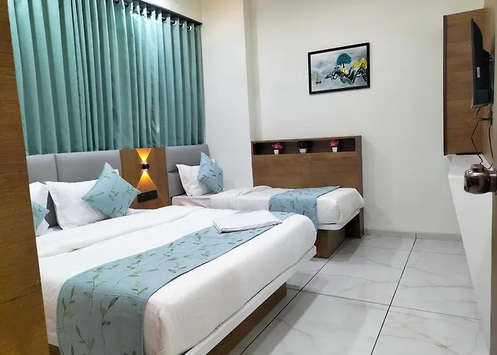 Hotel Paris Plaza