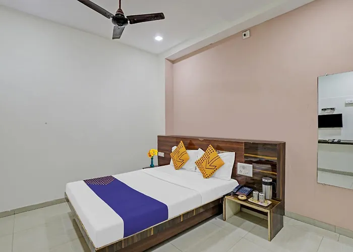 Hotel O Ramnivas Residency