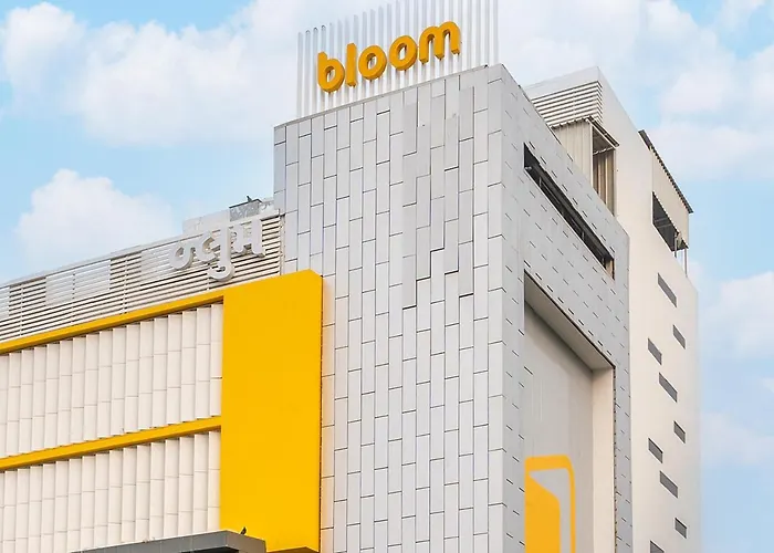 Bloom Hotel Sg Highway
