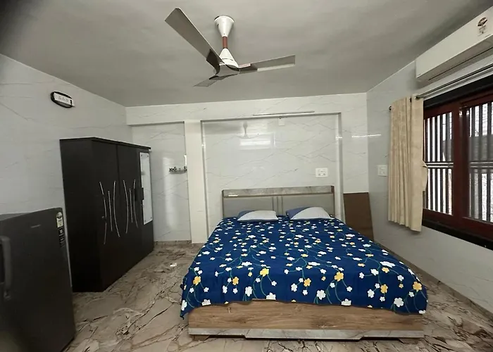 Home Stay S G Highway