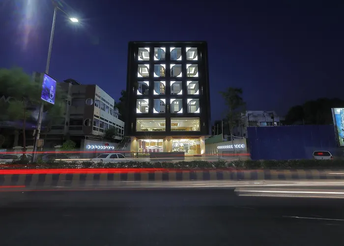 Hotel Silver Heights