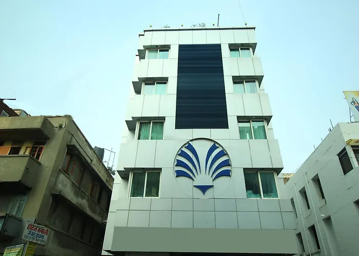 Oyo Flagship 312 Near Ashram Road