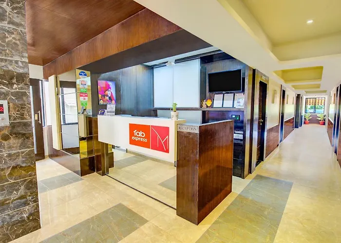 Fabhotel Metro Park
