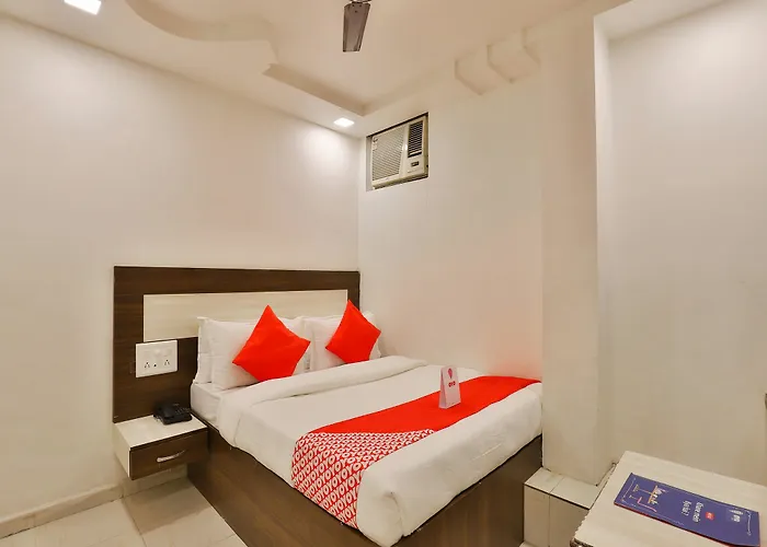 Oyo 13141 Aniket Inn