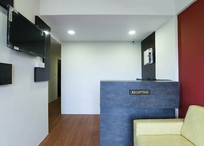 Oyo 40139 Hotel Peradiot