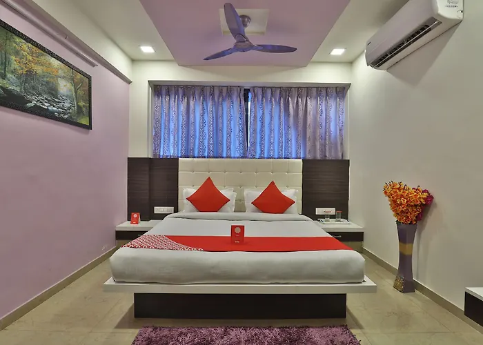 Oyo 11557 Hotel Maharaja Palace