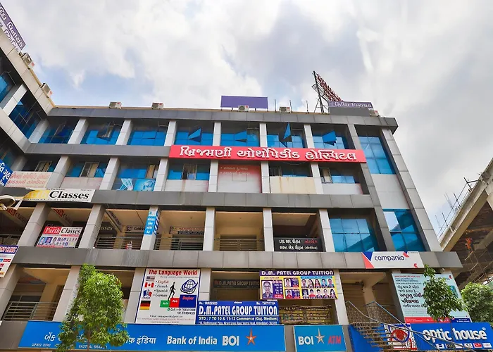 Oyo 16849 Arya Corporate