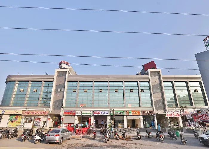 Oyo 11610 Hotel Shreenath
