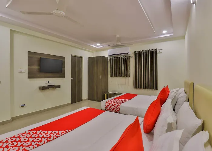 Oyo 26999 Hotel Sg