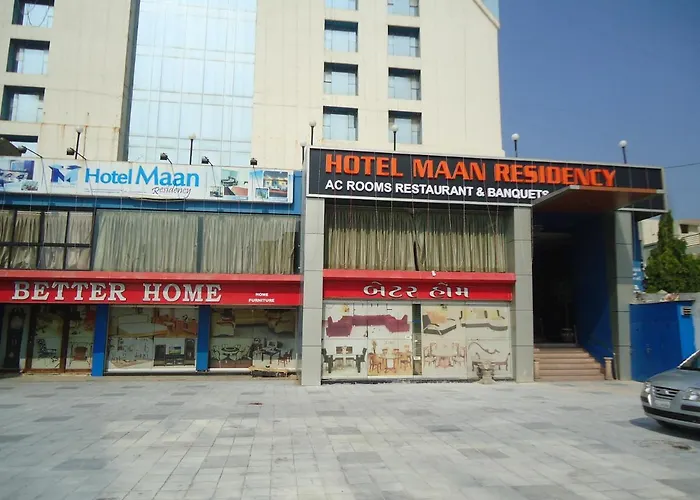Hotel Maan Residency