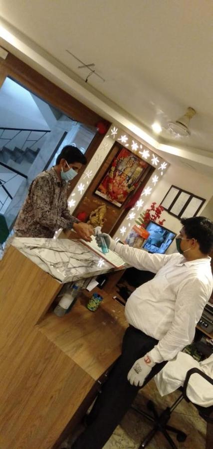 Hotel Rr Palace Ahmedabad