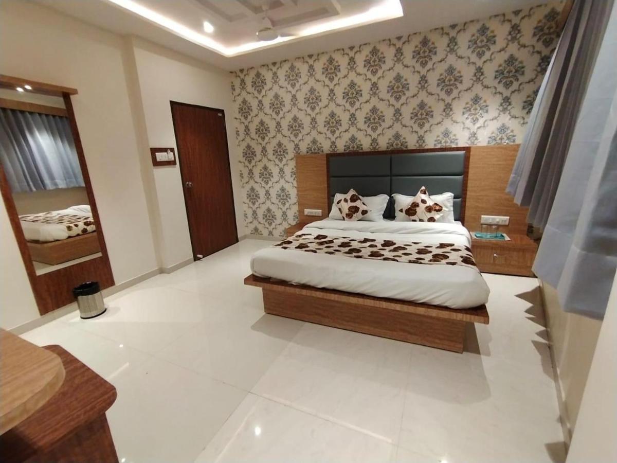 Privilege Hotel