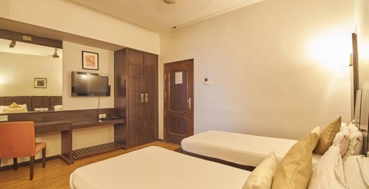 Hotel Pinnacle Ahmedabad