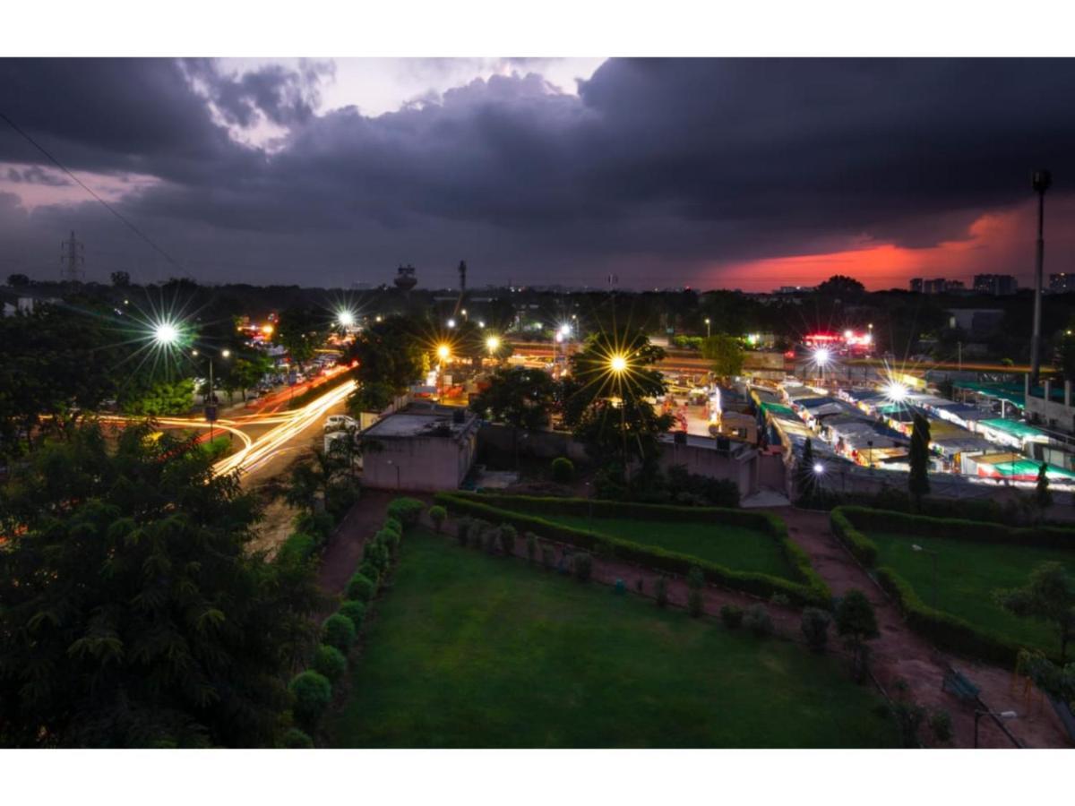 Hotel Shrimad Residency
